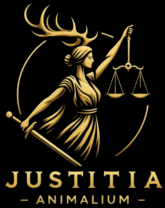 Logo des Blogs Justitia Animalium: Goldene Justitia mit Geweih, Symbol für Gerechtigkeit und den Tierschutz